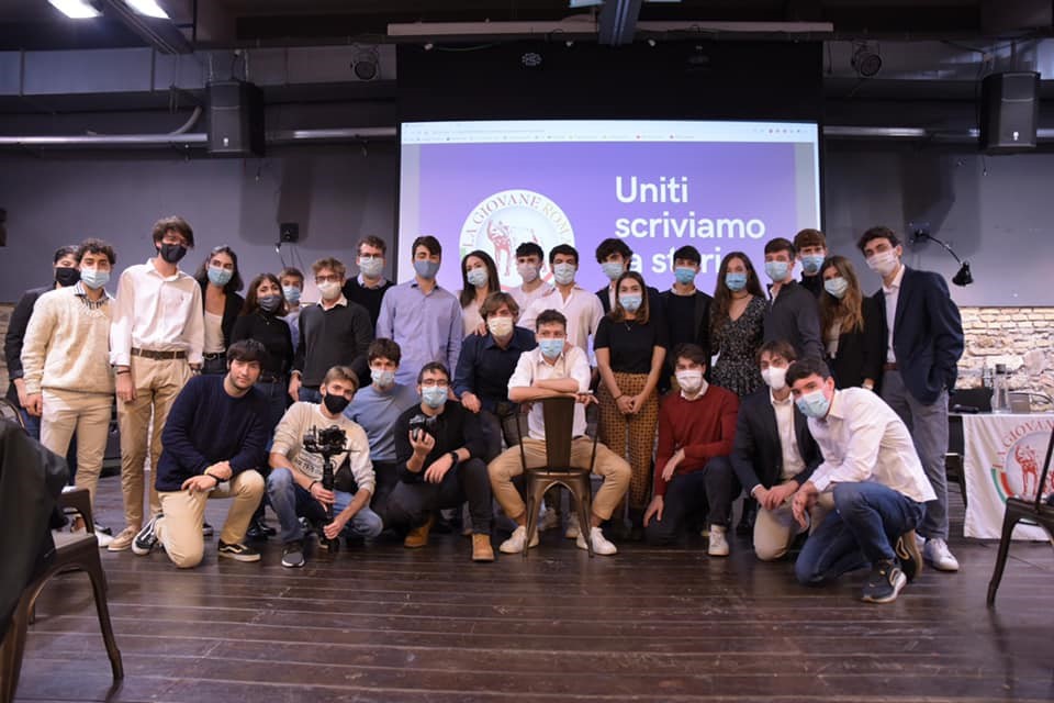 The whole staff of La Giovane Roma.
Photo published in the official Facebook page of La Giovane Roma.
Photo Credits: Jacopo Urbani