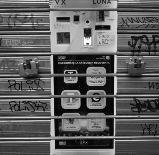 What's the Real Problem with Smoking in Rome?